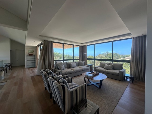 LONGSTONE BEACH HOUSE - 8